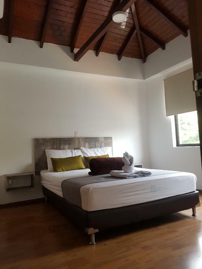 Hotel Porton Colonial Medellín Dış mekan fotoğraf